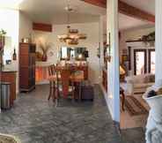 Ruang untuk Umum 5 Dreamkatchers Lake Powell Bed & Breakfast