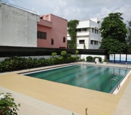 Swimming Pool 7 Golden Tulip Udaipur