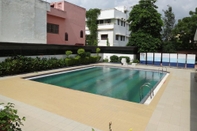 Swimming Pool Golden Tulip Udaipur