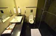 In-room Bathroom 7 Hive Alwar