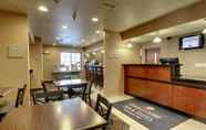 Restaurant 3 Cobblestone Inn & Suites - Bottineau