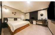 Bilik Tidur 7 Elysee Hotel