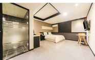 Kamar Tidur 2 Elysee Hotel