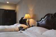 Bedroom Royal Seasons Hotel Taichung Zhongkang