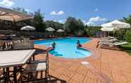 Swimming Pool 2 Locanda Antiche Macine