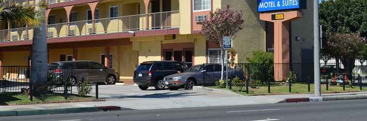 Exterior Cloud 9 Inn LAX