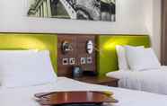 Bedroom 7 Hampton by Hilton Birmingham Jewellery Quarter