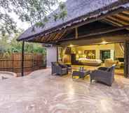 Ruang untuk Umum 2 Ivory Tree Game Lodge