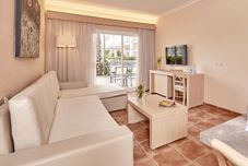 Common Space Zafiro Can Picafort