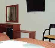 Kamar Tidur 5 Aitheron Hotel Air Park