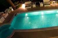 Swimming Pool Hotel Kent