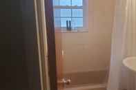 In-room Bathroom New Jersey Rental One-bedroom Condo