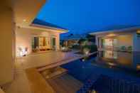 Kolam Renang Tropical 4 Bedroom Pool Villa L21