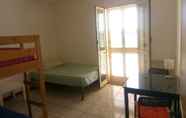 Bedroom 6 4 Seater Room for Rent With Private Bathroom and Wifi - Molise