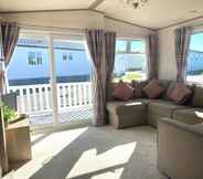 Common Space 7 Bay View 37 Oceans Edge by PRL Lodge Hire