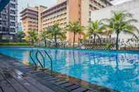 Swimming Pool Homey and Modern Tamansari Semanggi 2BR Apartment