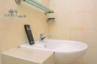 Toilet Kamar Fully Furnished and Spacious 2BR Maple Park Apartment