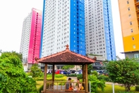 Exterior Stylish and Comfortable Studio Green Pramuka Apartment