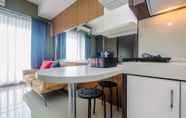 Kamar Tidur 2 Comfy and Minimalist 1BR Apartment at Atria Residence