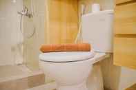 Toilet Kamar Minimalist 2BR Apartment at M-Town Residence near Summarecon Serpong