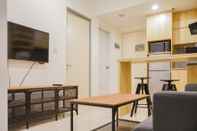 Kamar Tidur Minimalist 2BR Apartment at M-Town Residence near Summarecon Serpong