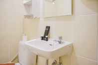 Toilet Kamar New Furnished with Cozy Stay Studio @ M-Town Residence Apartment
