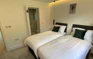 Bedroom 3 Stylish 2 Bed Flat with Parking