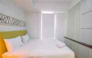 Kamar Tidur 4 Modern Style Studio Apartment at Azalea Suites with City View