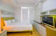 Kamar Tidur 5 Modern Style Studio Apartment at Azalea Suites with City View