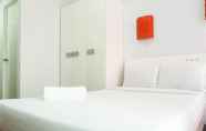 Kamar Tidur 3 Comfy & Clean Studio Apartment at Puri Mas