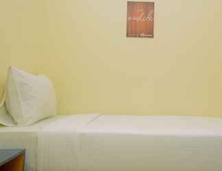 Bilik Tidur 2 Minimalist and Cozy 2BR Apartment at Casablanca East Residence