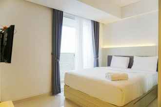 Kamar Tidur 4 Relax and Comfy with Pool View @ Studio West Vista Apartment