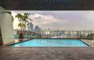 Kolam Renang 2 Exclusive and Modern Studio at Menteng Park Apartment