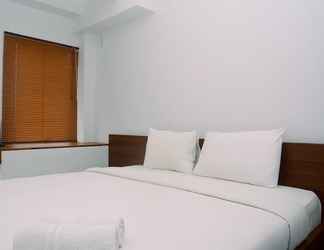 Bilik Tidur 2 Cozy and Minimalist Studio Patraland Urbano Apartment near Bekasi Station