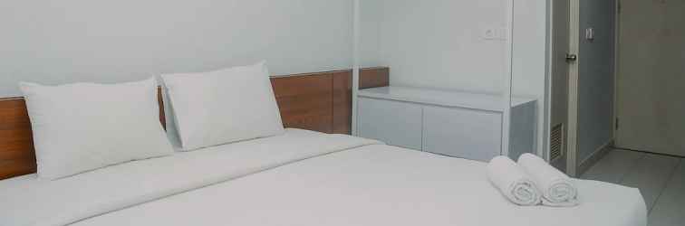 Bilik Tidur Cozy and Minimalist Studio Patraland Urbano Apartment near Bekasi Station