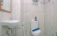 Toilet Kamar 4 Comfortable Studio Grand Kamala Lagoon Apartment