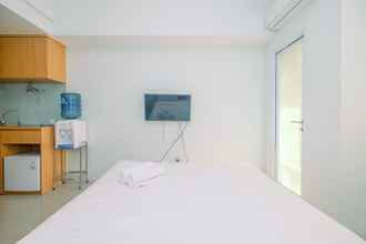 ห้องนอน 4 Modern Studio with City View at Tamansari Mahogany Apartment