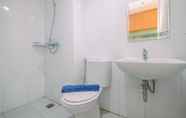 Toilet Kamar 4 Modern Style Studio Tamansari Mahogany Apartment with City View