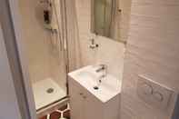 In-room Bathroom LIK Apparts 12 rue Georges Sand Rennes