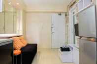 Ruang untuk Umum Modern 2BR with City View at Bassura Apartment