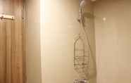 In-room Bathroom 4 Convenient Studio Room Galeri Ciumbuleuit 3 Apartement