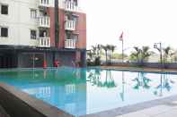 Kolam Renang Warm 2BR Apartment Cibubur Village