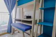 Kamar Tidur Contemporer Studio Apartment M-Town Residence near Summarecon Mall Serpong