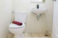 Toilet Kamar Comfortable Studio Apartment M-Town Residence