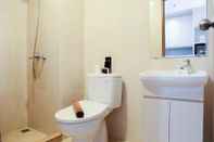 Toilet Kamar Simply Studio at The Oasis Cikarang Apartment