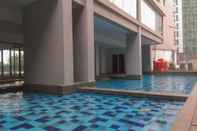 Kolam Renang Modern and Cozy 2BR Royal Olive Apartment