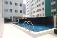 Kolam Renang Spacious Studio Apartment at Pavilion Permata