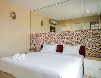 Kamar Tidur 2 Trendy & Relaxing 2BR at The Suite Metro Apartment