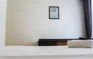 Kamar Tidur 4 Warm and Cozy 3BR Apartment at M-Town Residence