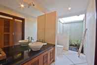 In-room Bathroom Villa Darma